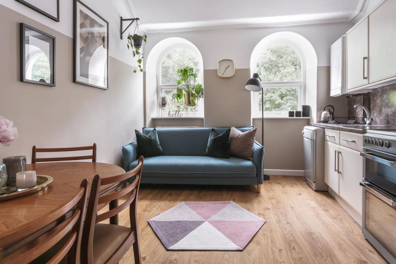 14 Church Street- Close To Windermere Train Station 外观 照片